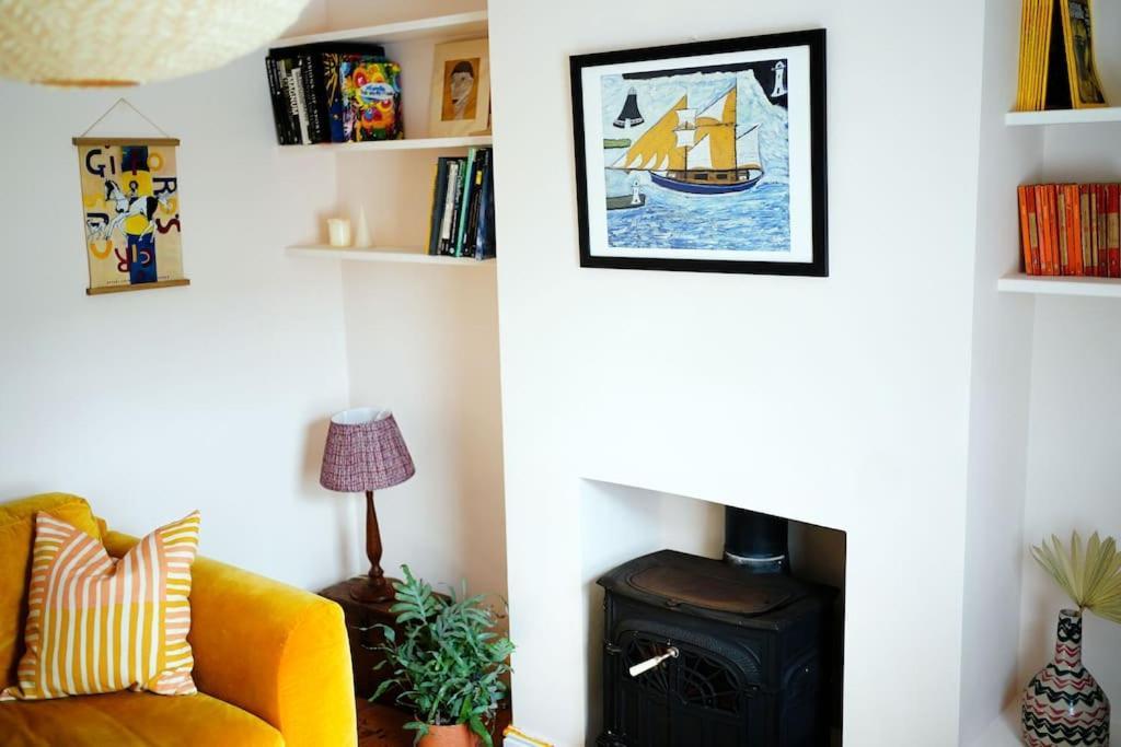 Northdene Cottage - Cosy Old Fisherman'S Cottage Two Mins From Sea - Free Parking - Wood Burning Stove - Roll Top Bath - Dog Friendly เดล ภายนอก รูปภาพ